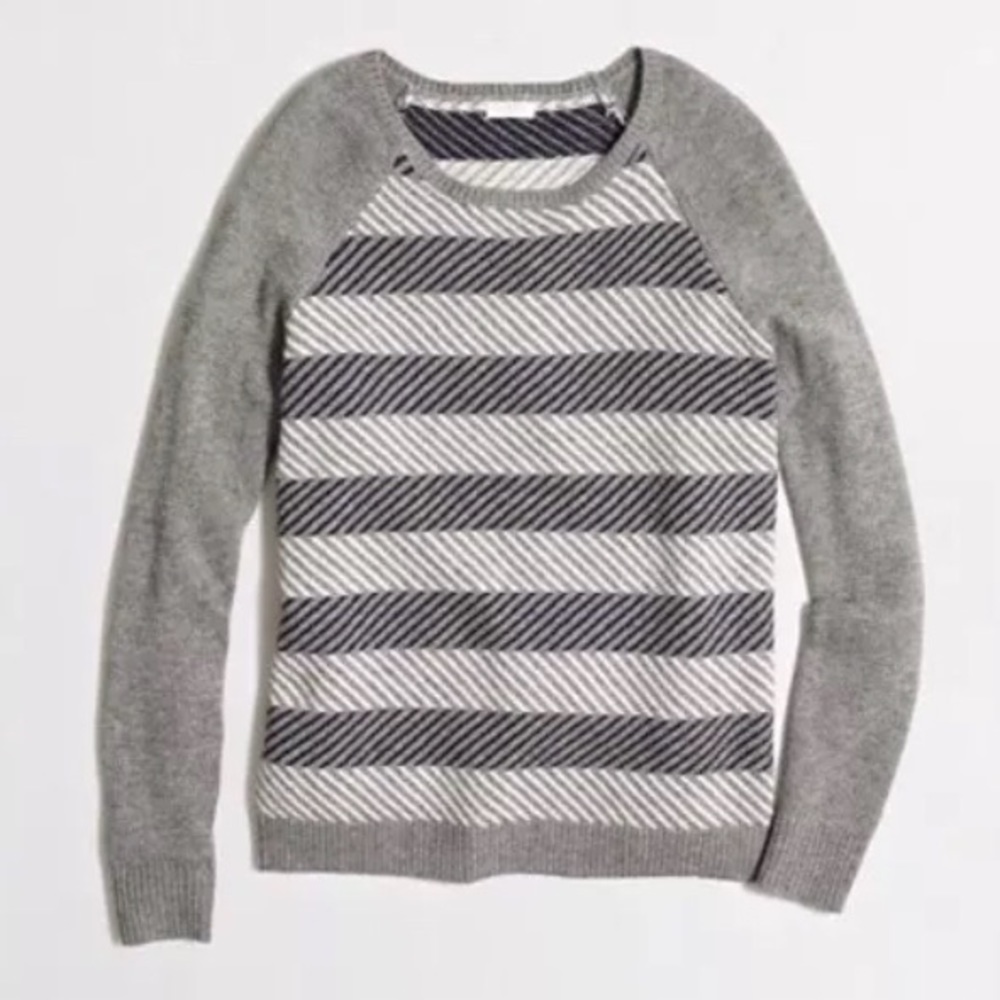 J. CREW Intarsia ZigZag Sweater Gray Black Wool Blends Pullover Knit Comfortable